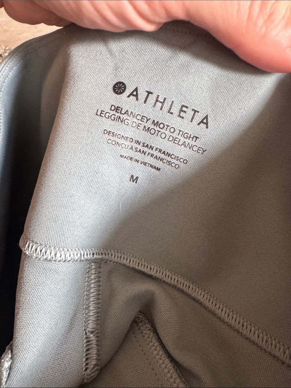 Athleta Delancey Moto Tight Legging Green Zip Pockets High Rise Travel M - Picture 4 of 4